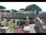 05547 ostia - regio iii - insula x - caseggiato degli aurighi (iii,x,1) - blick ri regio iii - insula ix - case a giardino - ri suedwesten.jpg